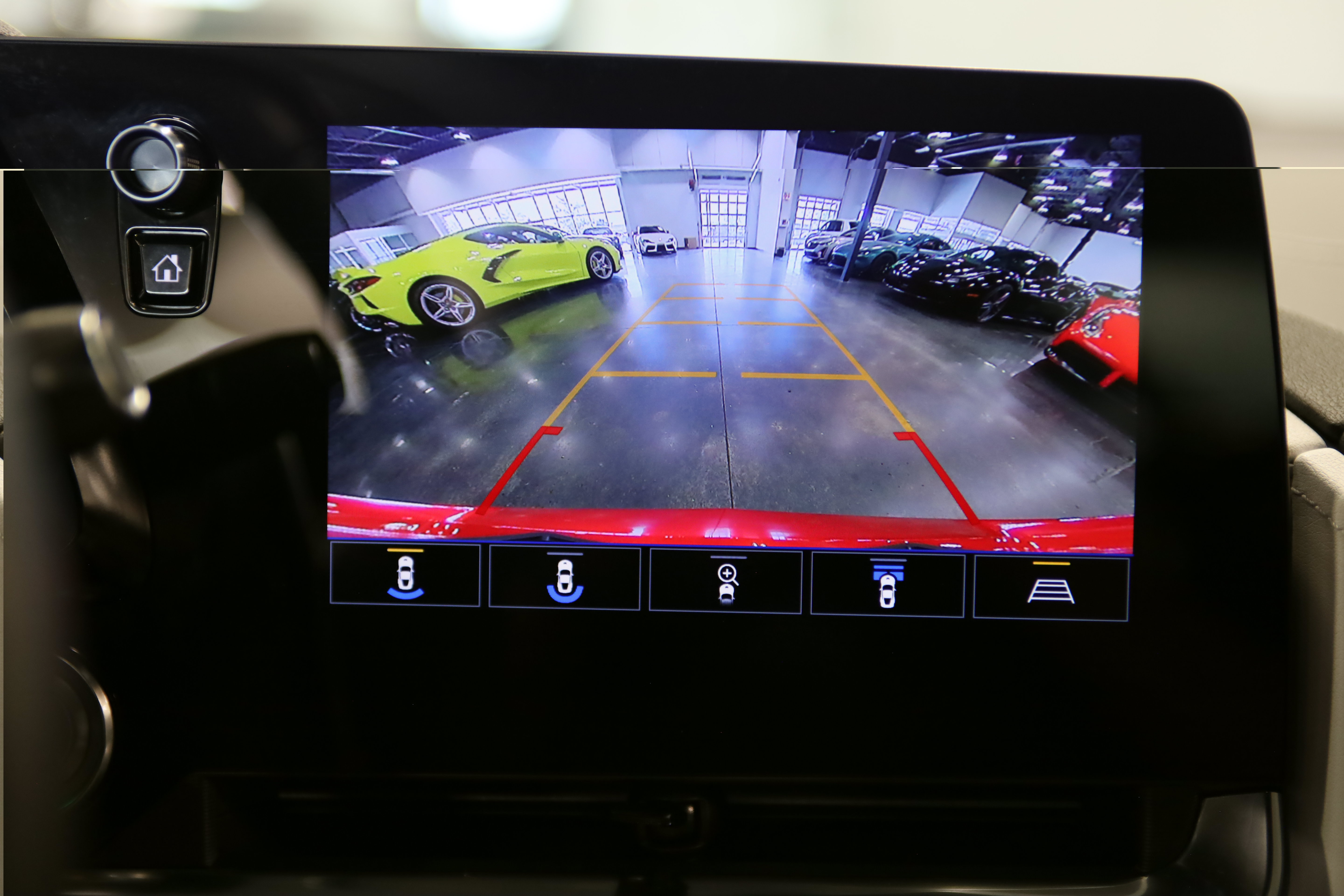 Used 2022 Chevrolet Corvette Stingray Preferred Cpe w/ Z51 Performance Package RWD image 27