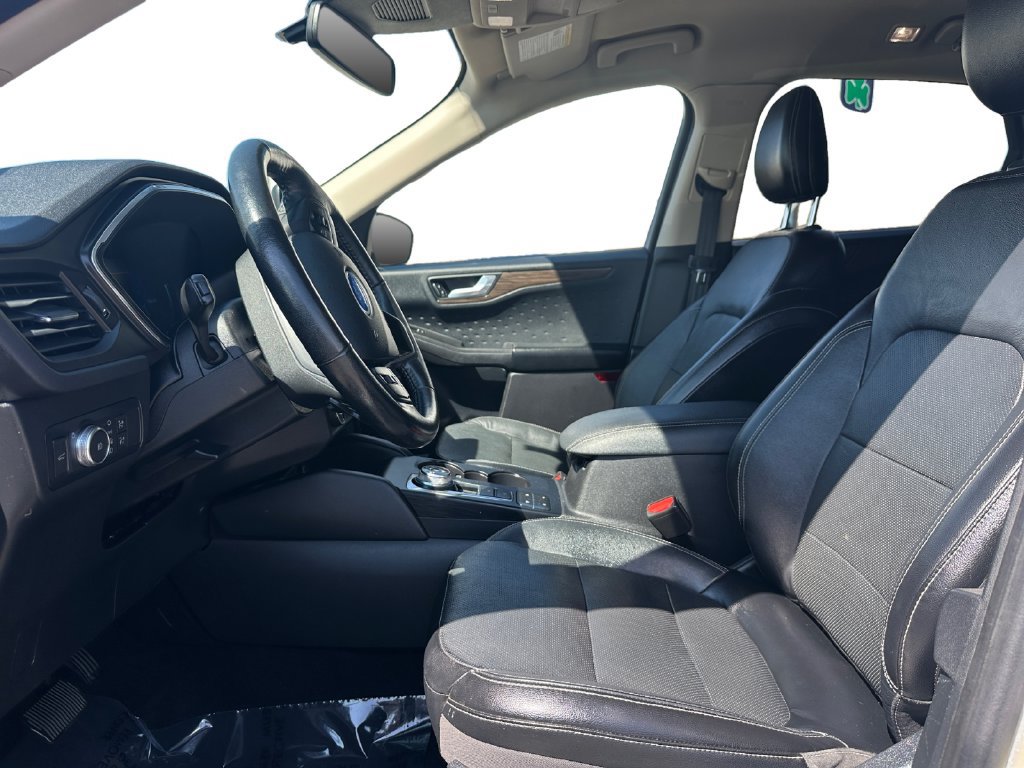 Used 2020 Ford Escape Titanium AWD/4WD image 15