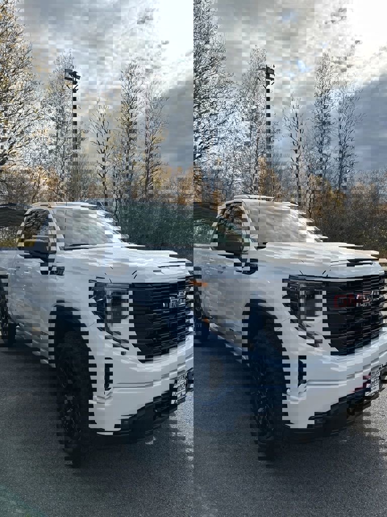 New 2026 GMC Sierra 1500 Elevation image 2