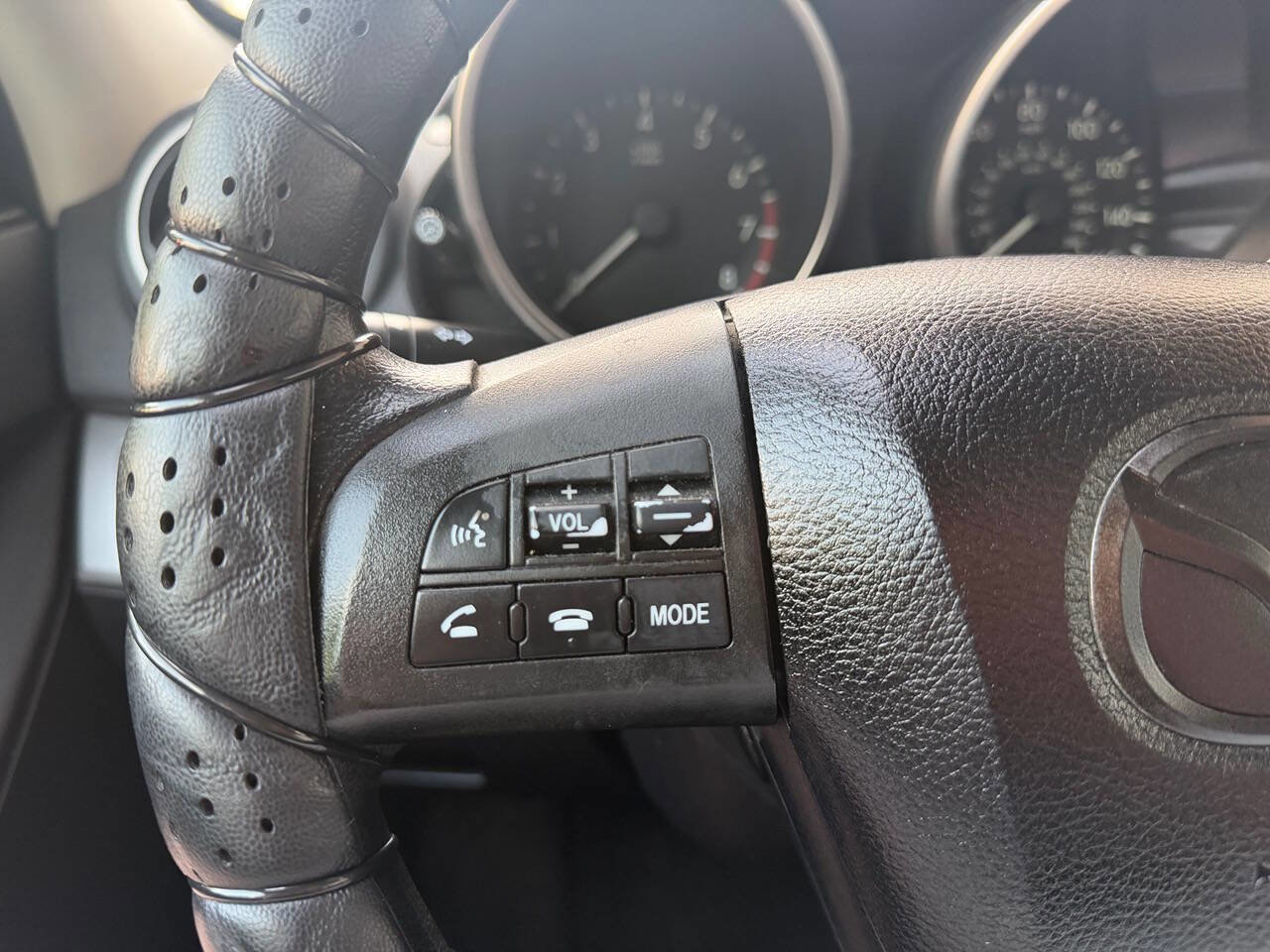 Used 2010 MAZDA MAZDA3 i Touring FWD image 22