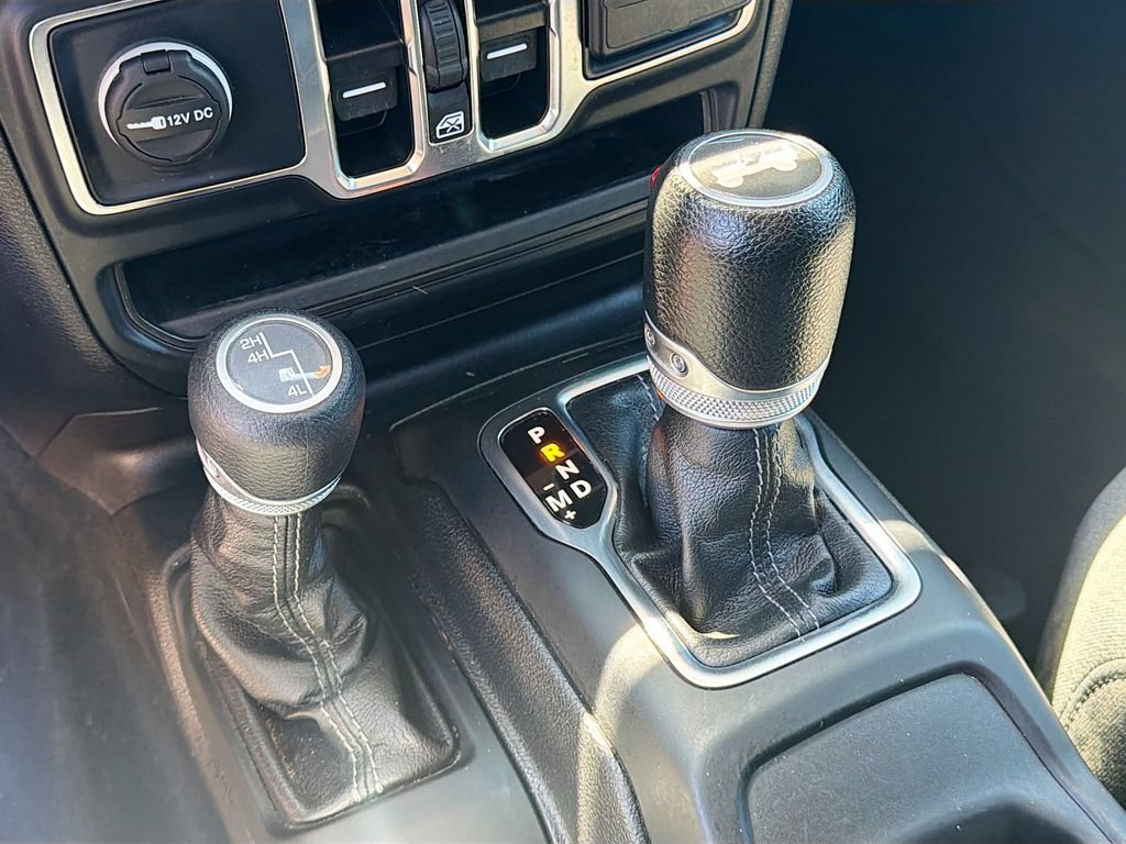 Used 2024 Jeep Wrangler Unlimited Sport AWD/4WD image 25