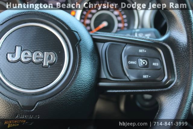 Used 2023 Jeep Wrangler Sport image 17