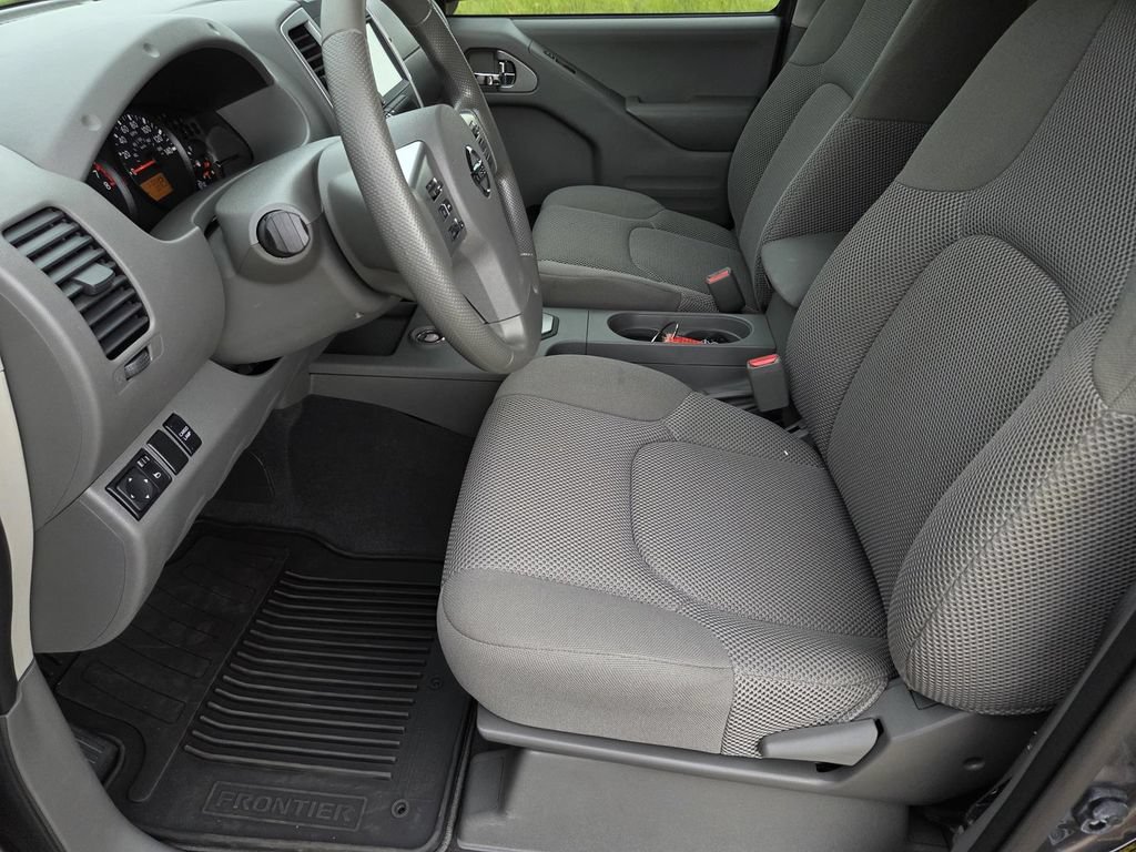 Used 2021 Nissan Frontier SV w/ Midnight Edition Floor Mats RWD image 22