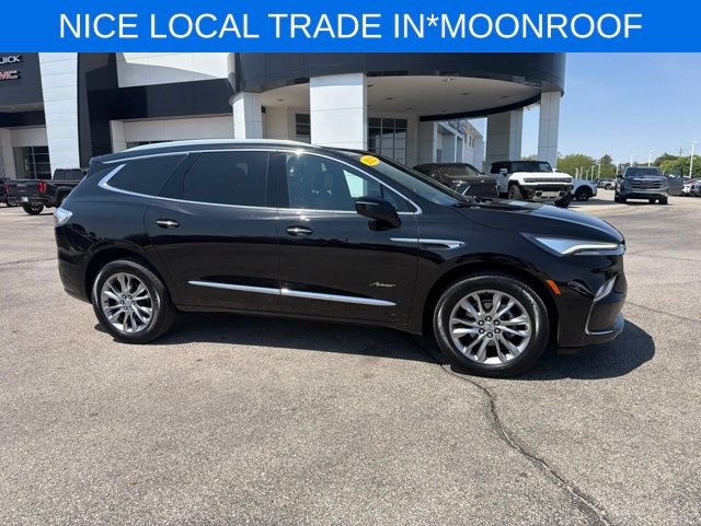 Used 2023 Buick Enclave Avenir AWD/4WD image 12