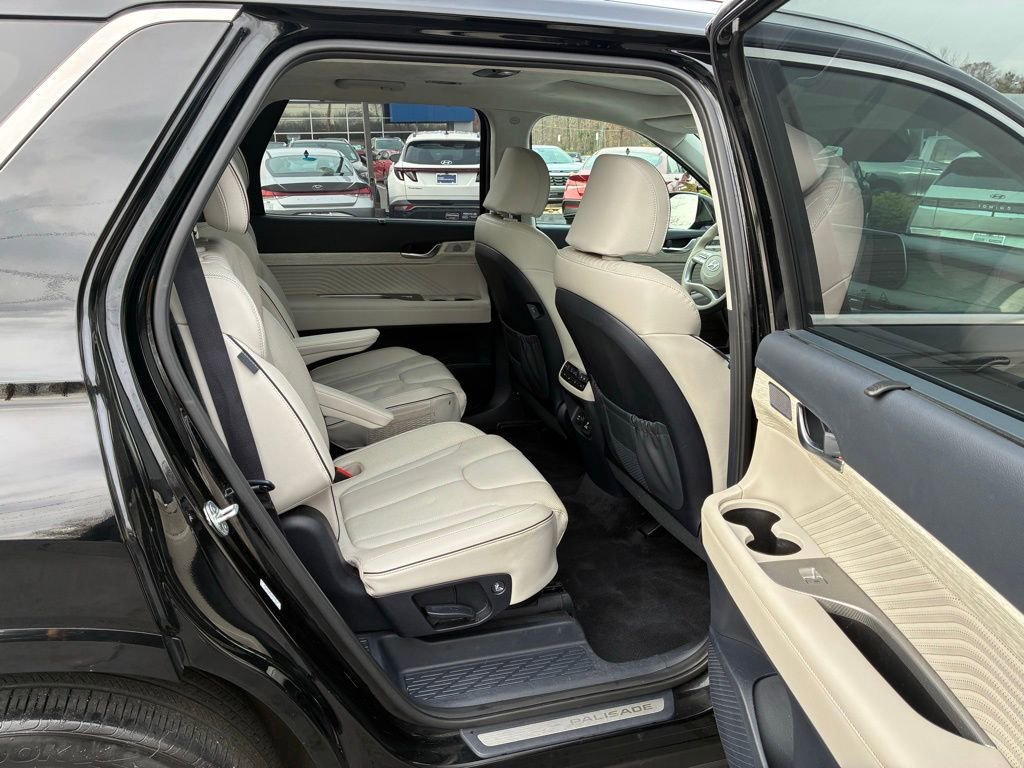 Used 2023 Hyundai Palisade Calligraphy w/ Cargo Package image 23