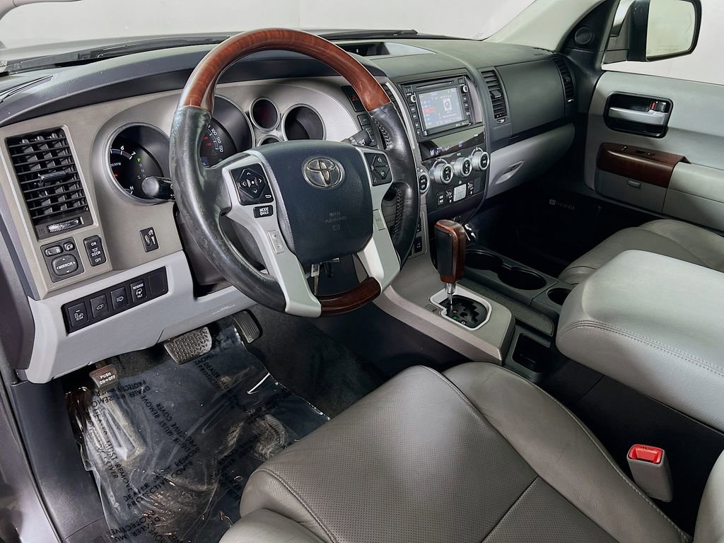 Used 2015 Toyota Sequoia Platinum image 10