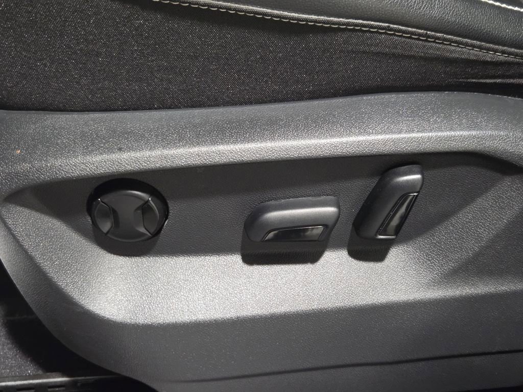 Used 2022 Volkswagen Atlas SE image 26