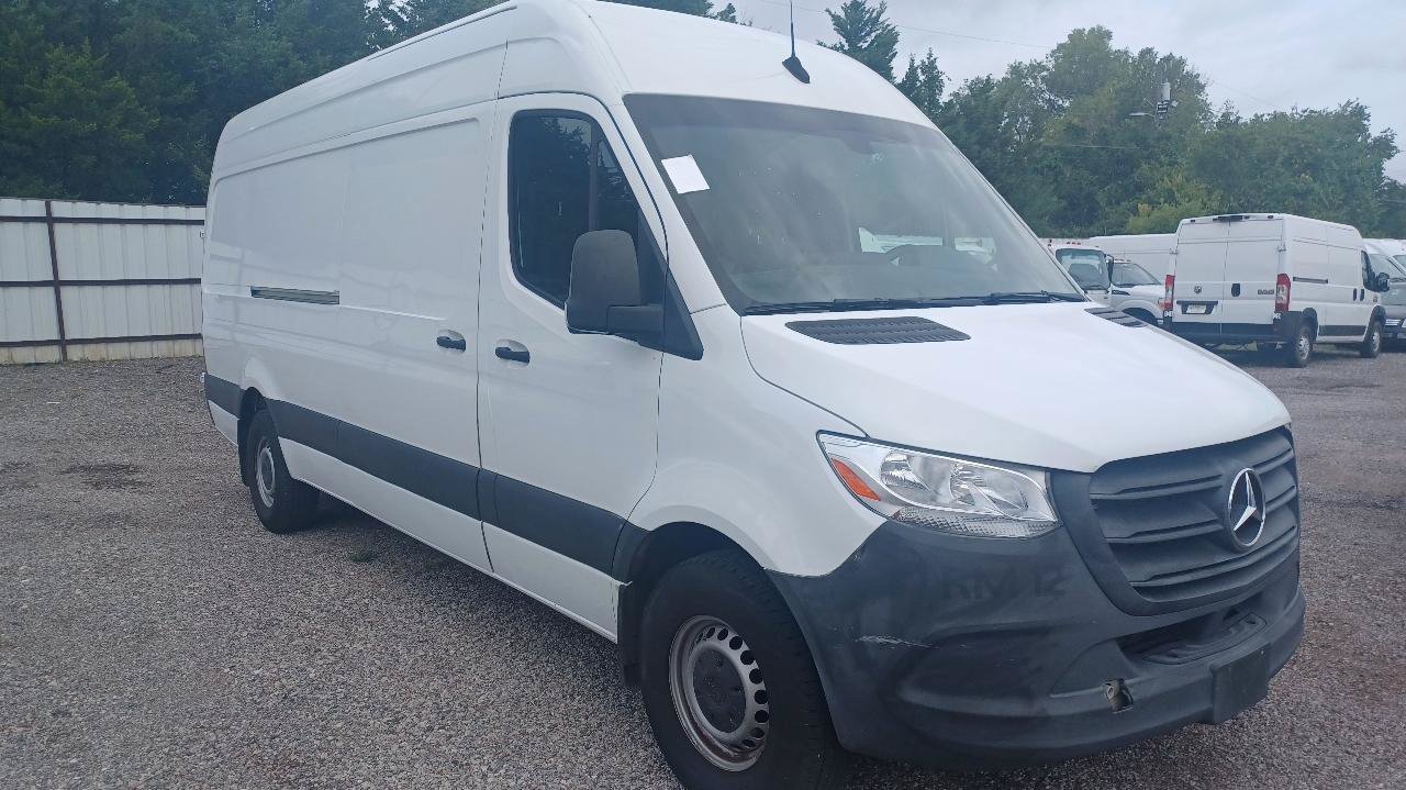 Used 2021 Mercedes-Benz Sprinter 2500 image 3