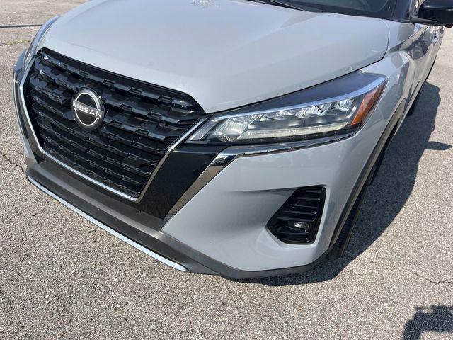 Used 2022 Nissan Kicks SR FWD image 9