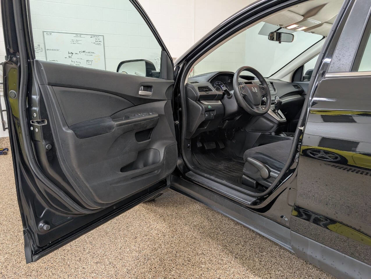 Used 2014 Honda CR-V LX image 6