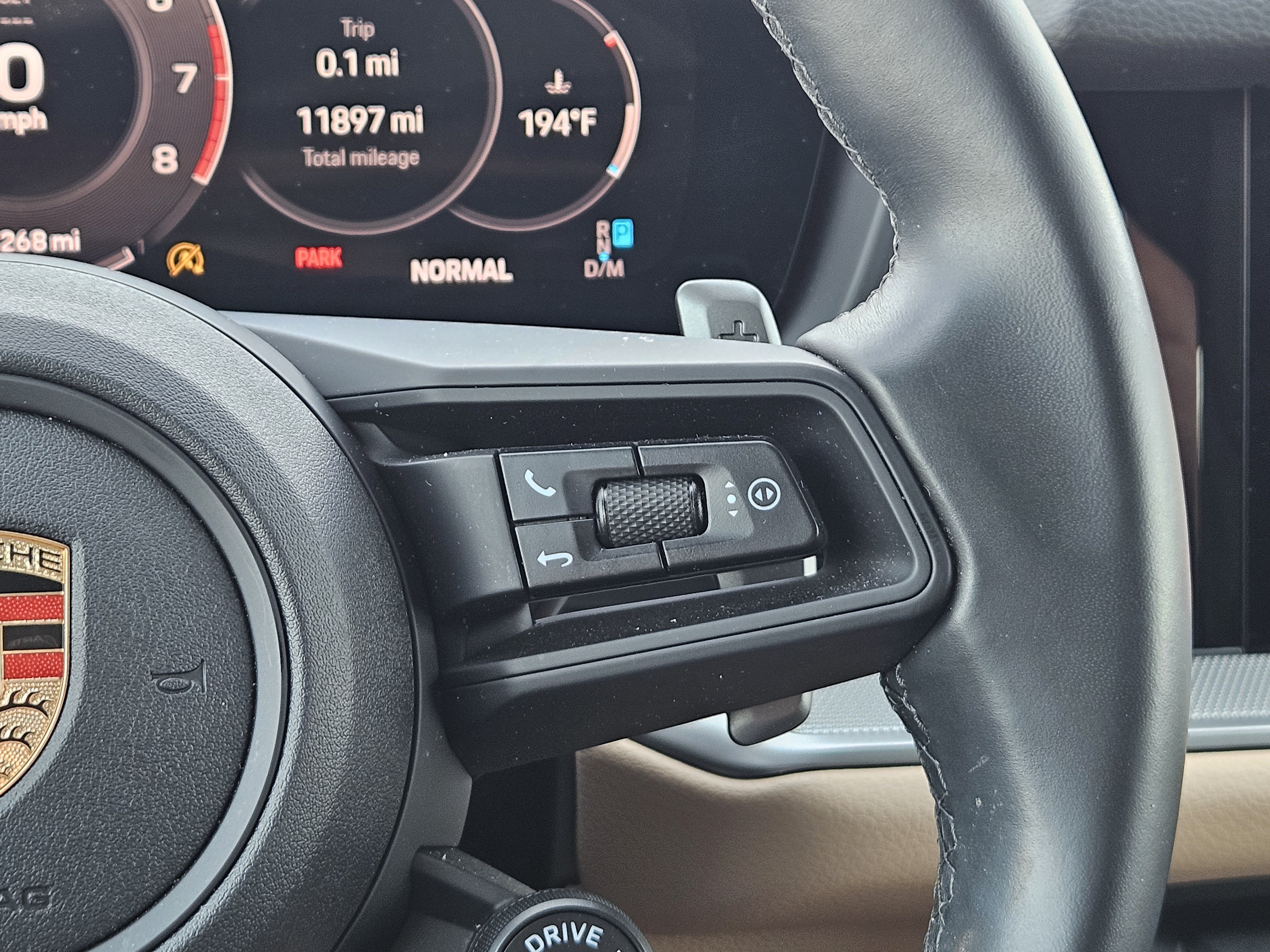 Certified 2024 Porsche Cayenne AWD/4WD image 27