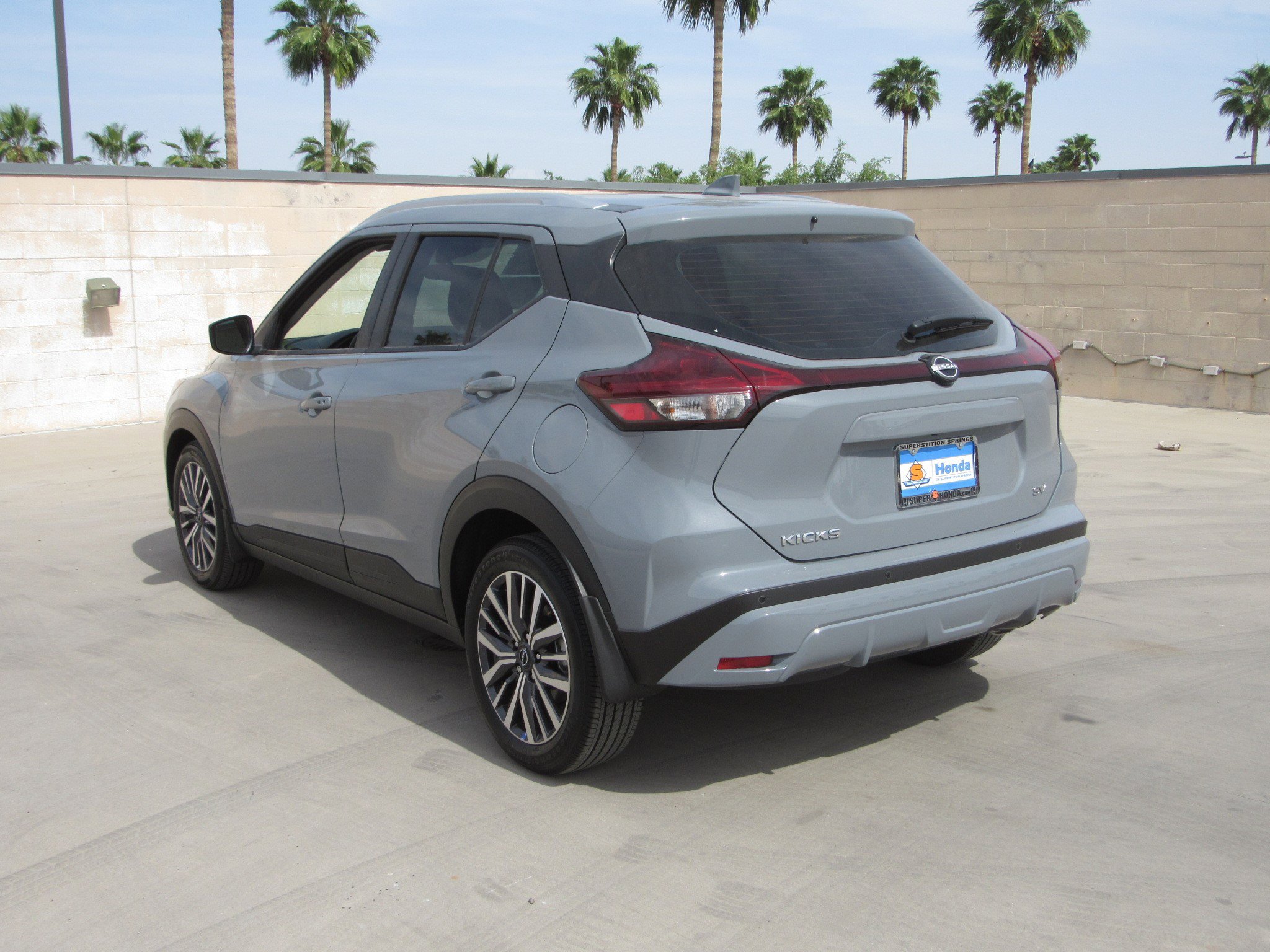 Used 2024 Nissan Kicks SV image 6