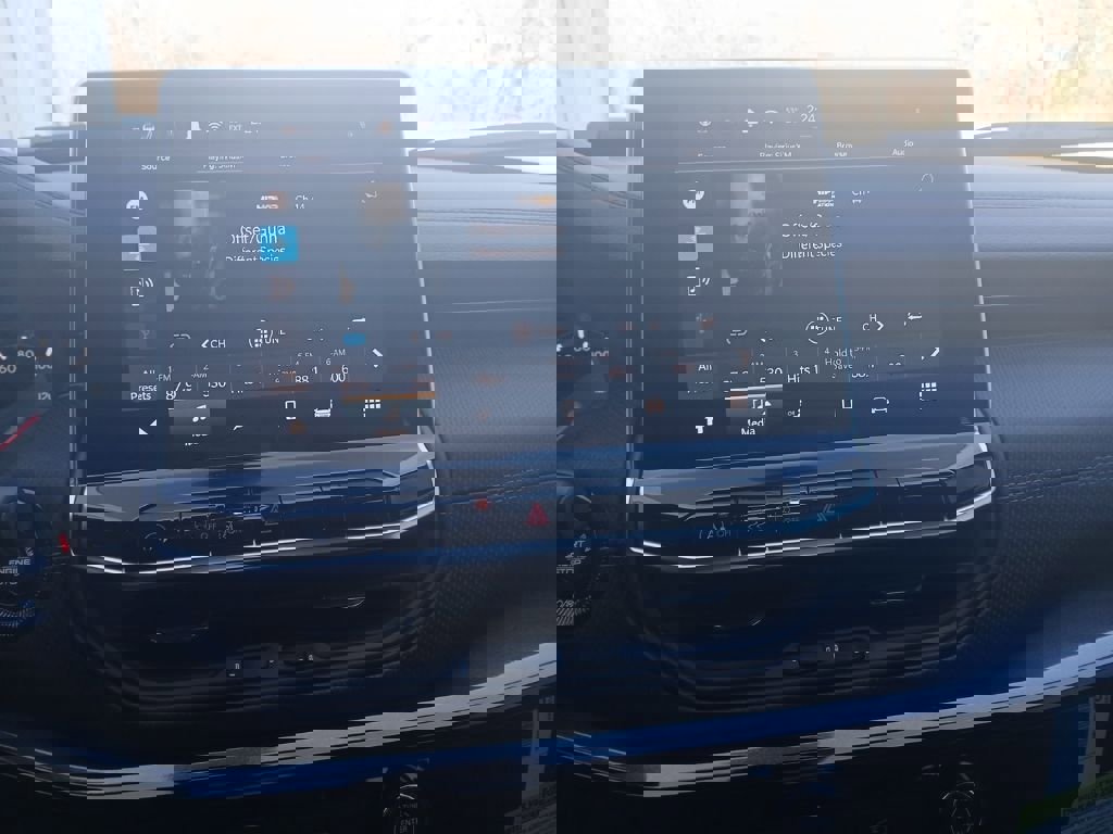 New 2026 Jeep Compass Latitude image 18