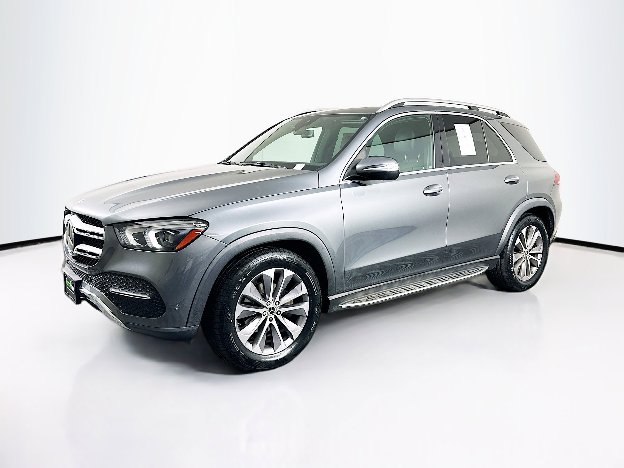 Used 2023 Mercedes-Benz GLE 350 w/ Premium Package image 3