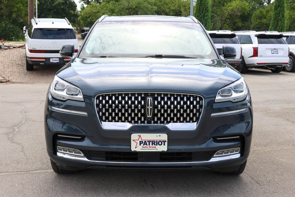 Used 2023 Lincoln Aviator Black Label w/ Class IV Trailer Tow Package AWD/4WD image 2