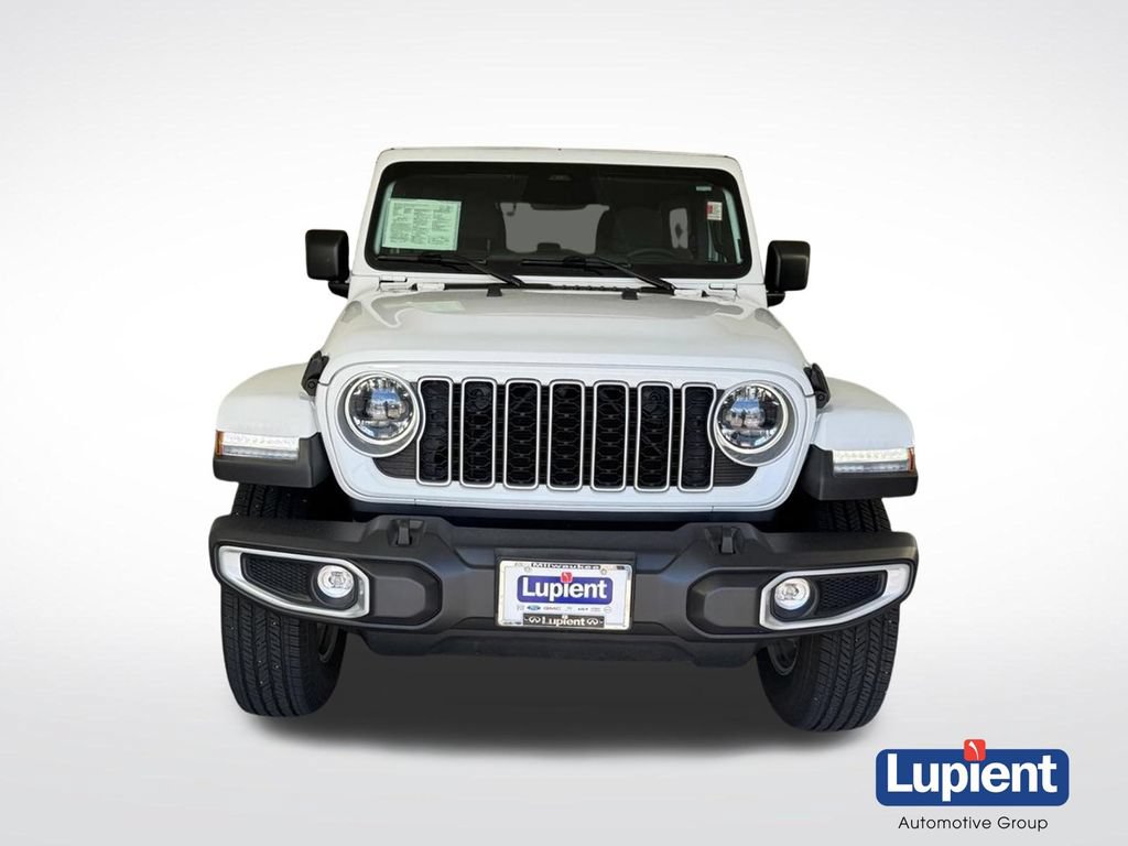 Used 2025 Jeep Wrangler Unlimited Sahara AWD/4WD image 11