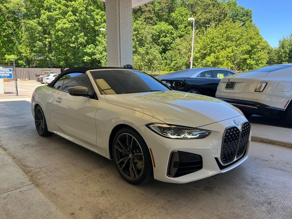 Used 2021 BMW M440i Convertible w/ Premium Package image 3