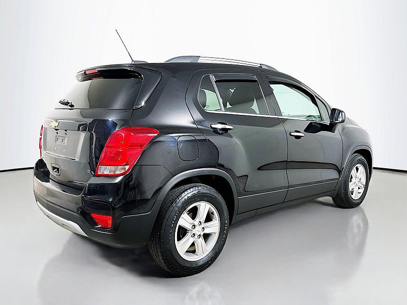 Used 2020 Chevrolet Trax LT w/ LT Convenience Package image 7
