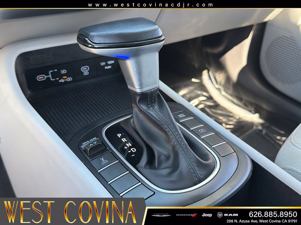 Used 2024 Hyundai Kona SEL AWD/4WD image 28