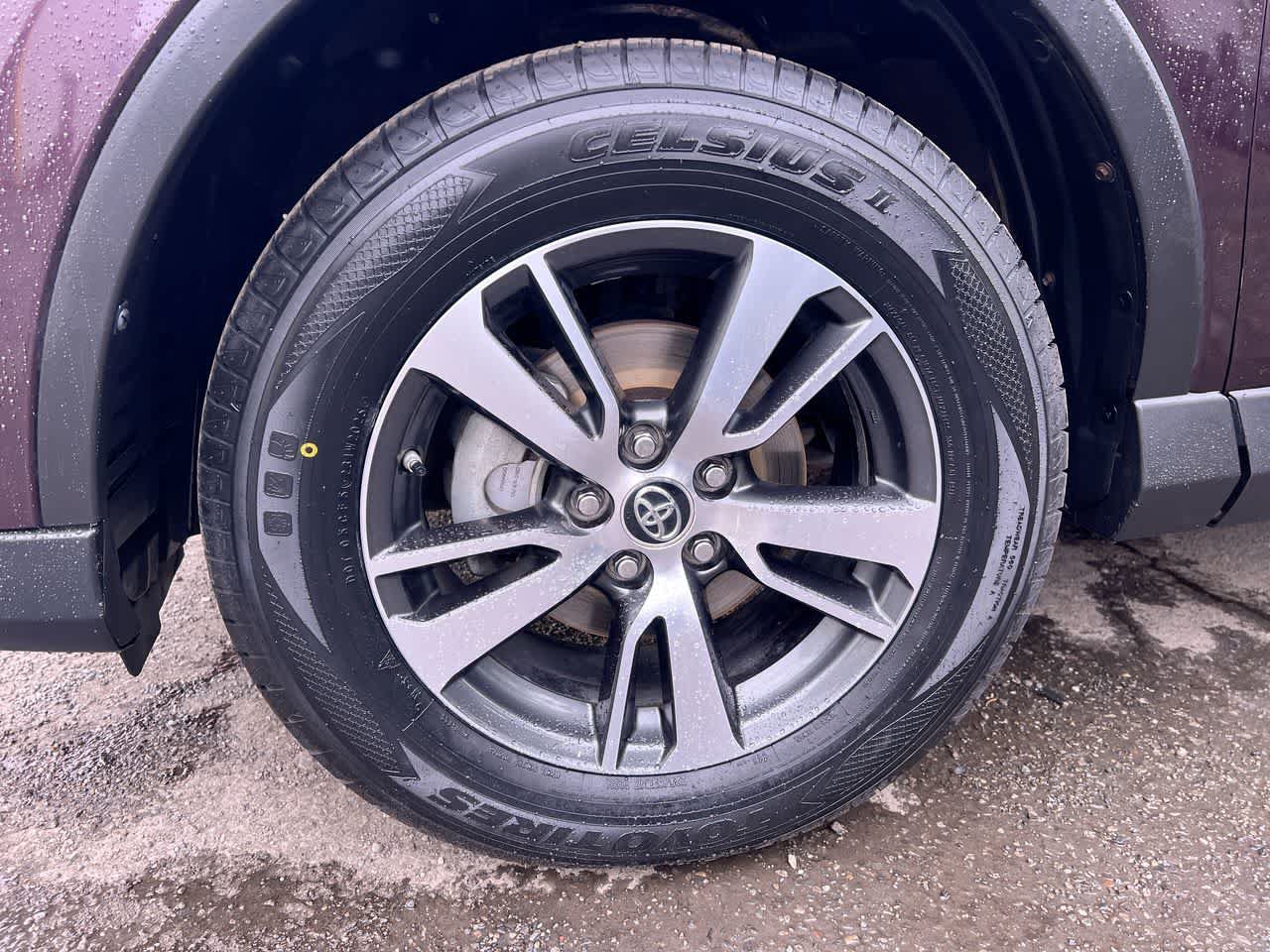 Used 2018 Toyota RAV4 XLE FWD image 10