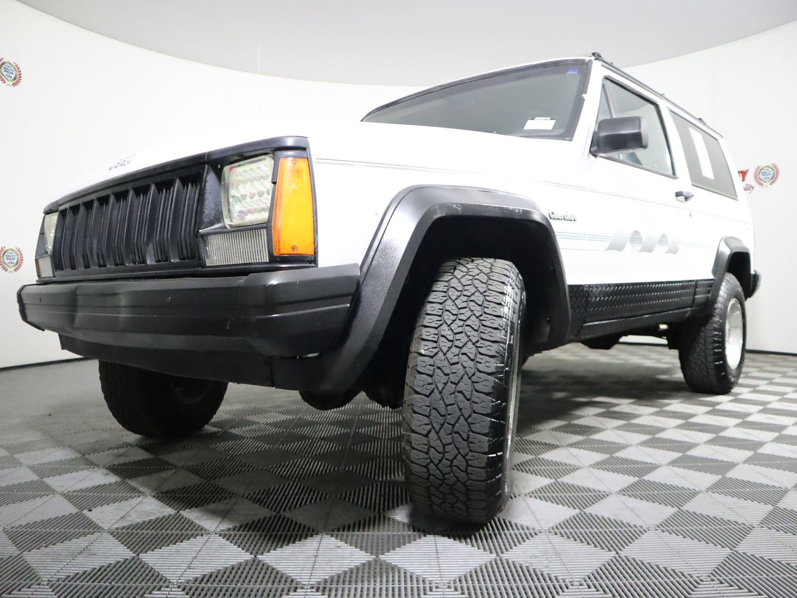 Used 1993 Jeep Cherokee 4WD 2-Door image 18
