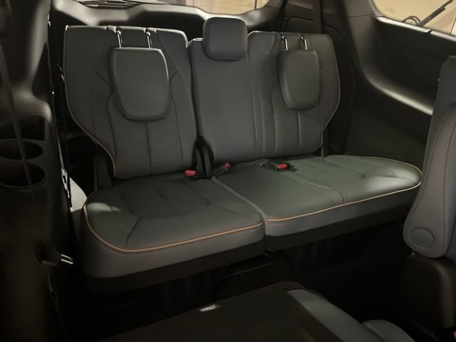 New 2027 Chrysler Pacifica Pinnacle AWD/4WD image 42