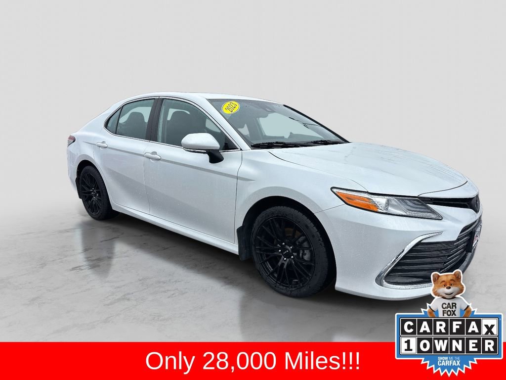 Used 2023 Toyota Camry XLE image 6