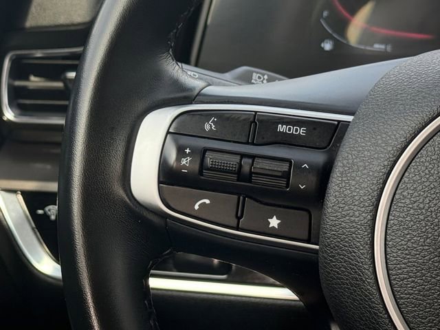 Used 2023 Kia Sportage EX FWD image 11