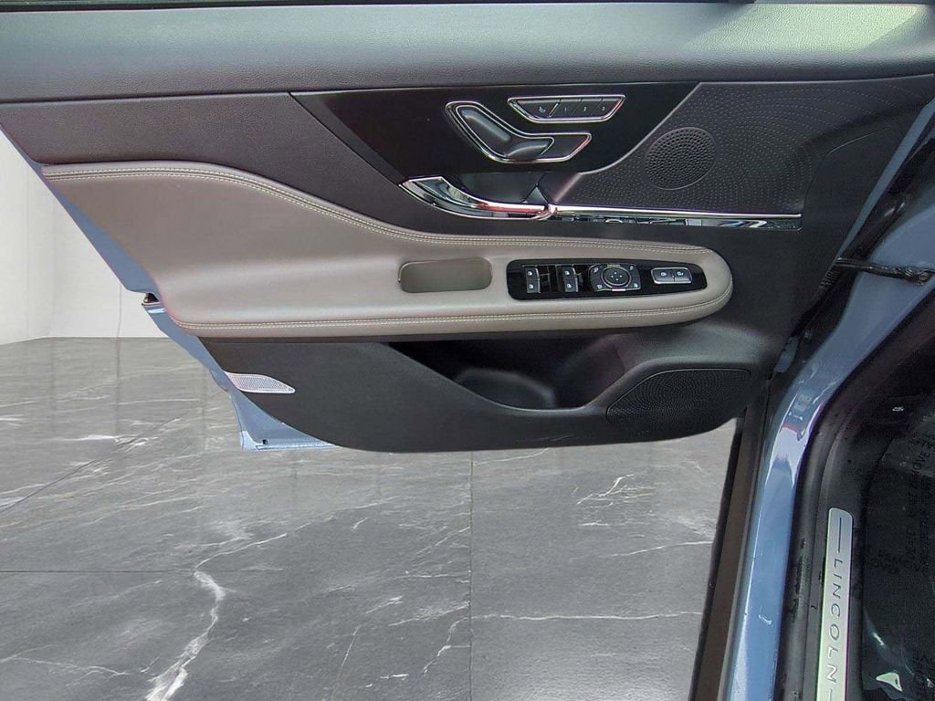 Certified 2024 Lincoln Corsair Reserve w/ Equipment Group 201A image 13