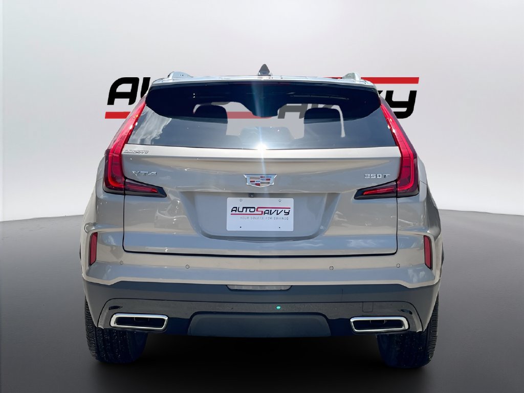 Used 2025 Cadillac XT4 Premium Luxury FWD image 6