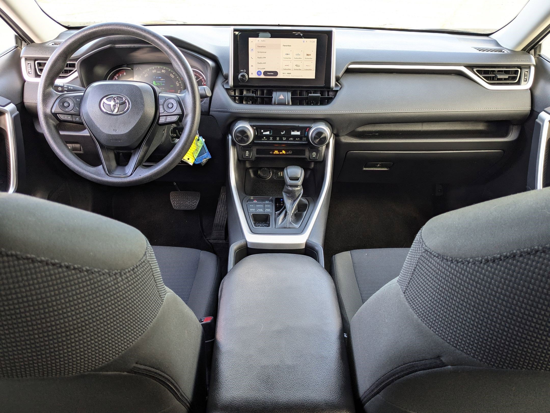 Used 2023 Toyota RAV4 LE image 29