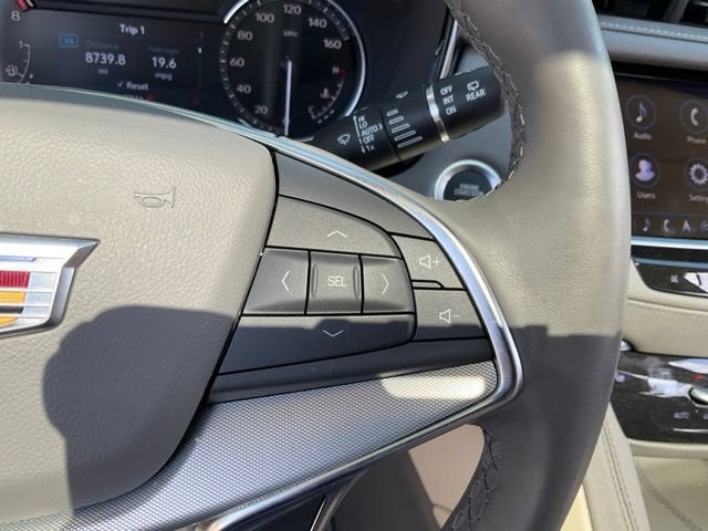 Used 2025 Cadillac XT5 Premium Luxury FWD image 13