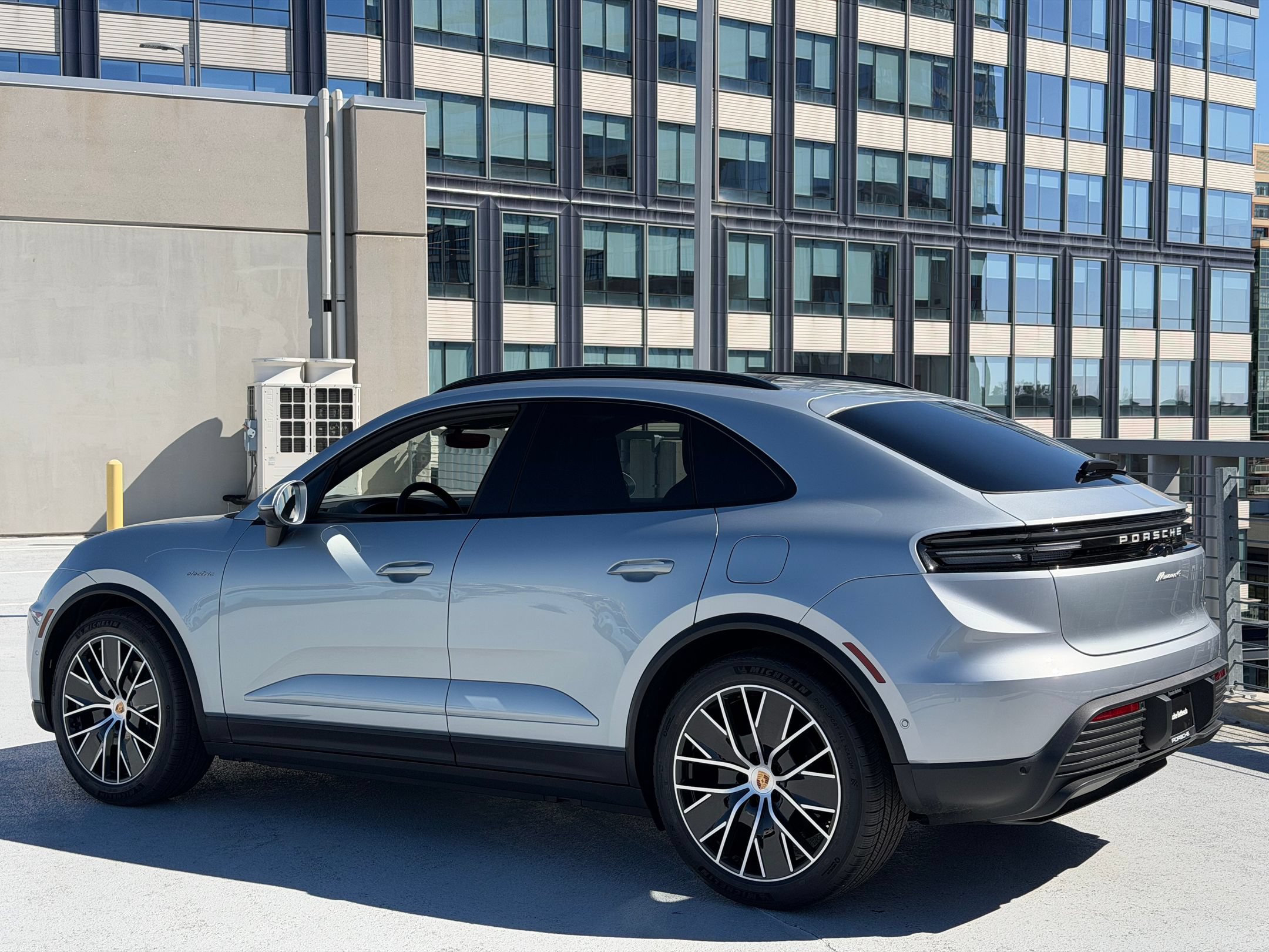 New 2026 Porsche Macan 4 Electric AWD/4WD image 3