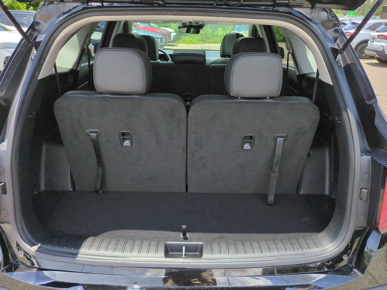 Certified 2024 Kia Sorento S w/ Panoramic Sunroof Package FWD image 13