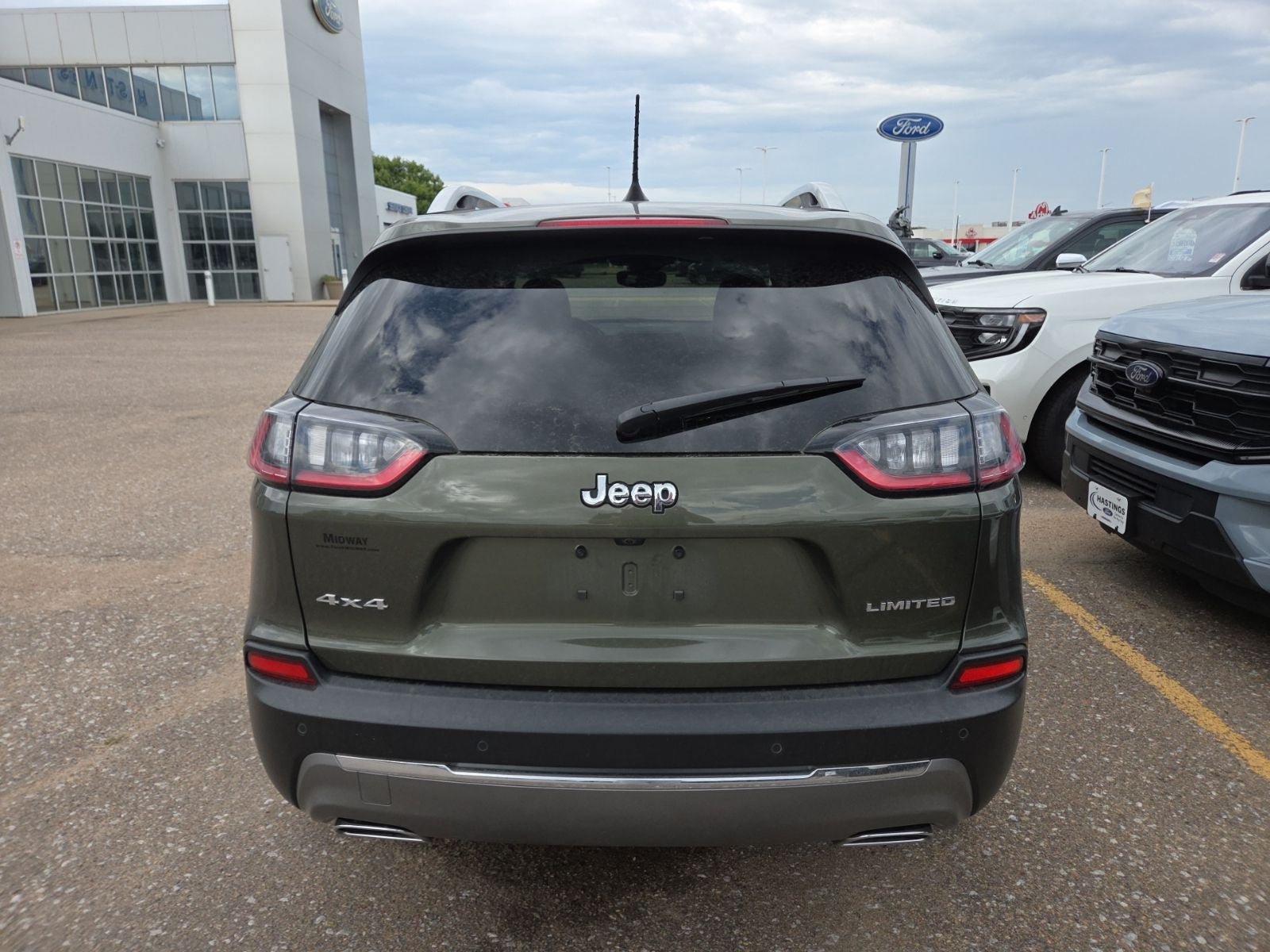 Used 2021 Jeep Cherokee Limited AWD/4WD image 4