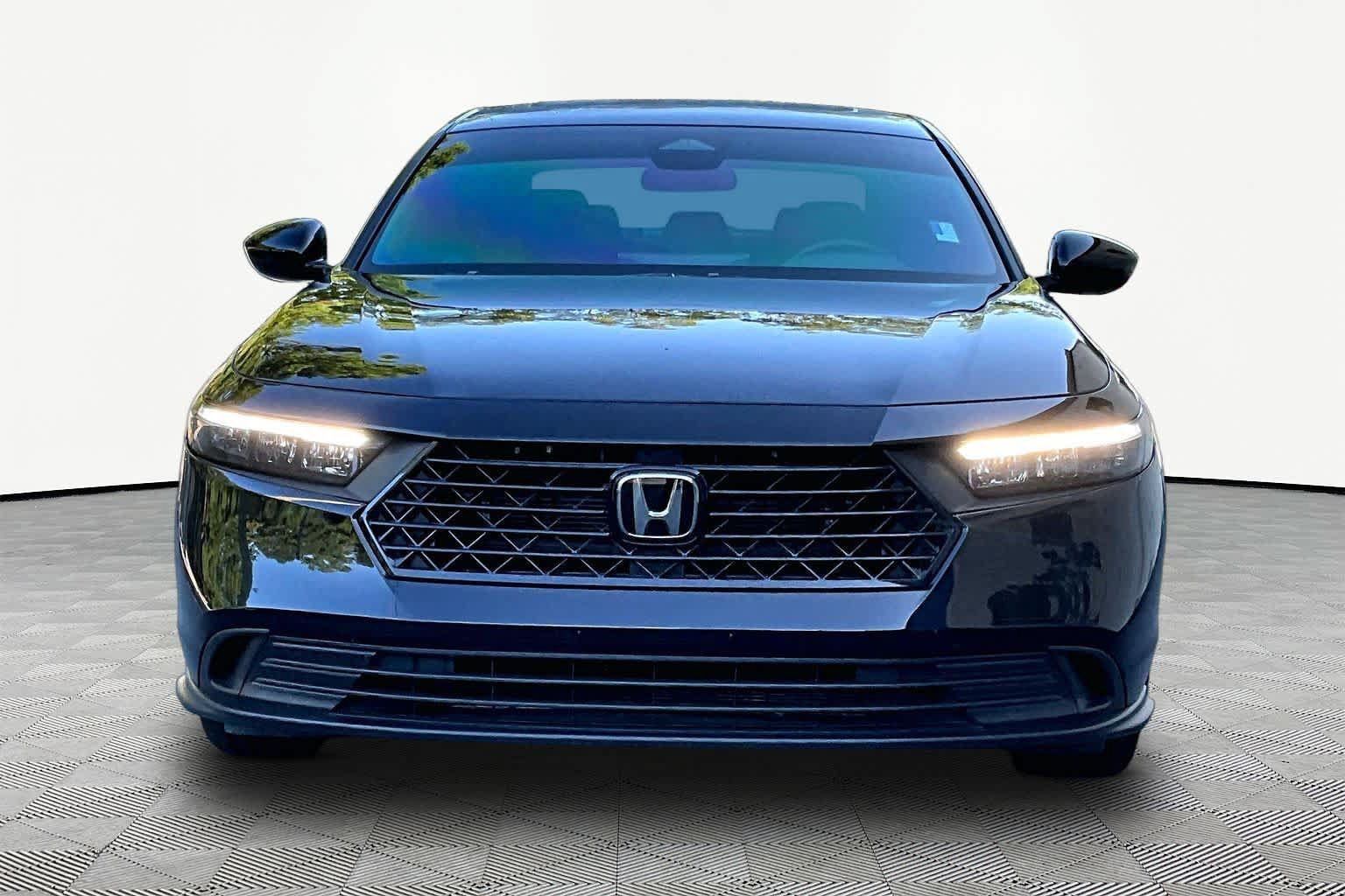 Used 2024 Honda Accord Sport image 4