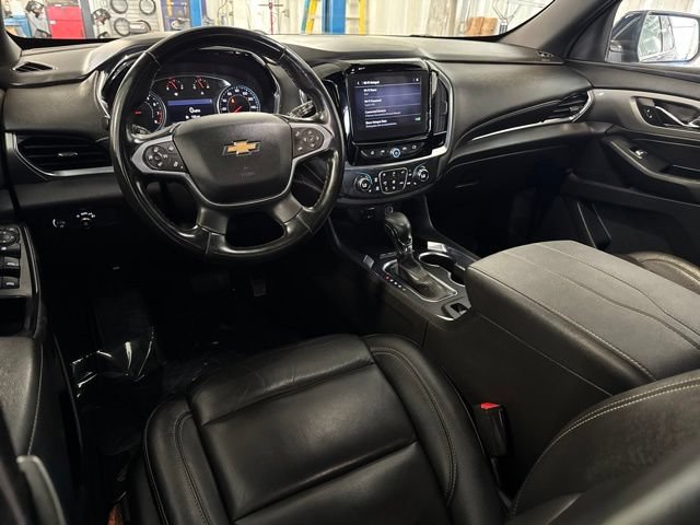 Used 2023 Chevrolet Traverse LT FWD image 5
