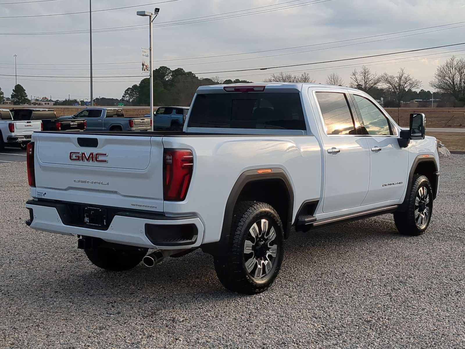 New 2026 GMC Sierra 2500 Denali w/ Denali Reserve Package image 8
