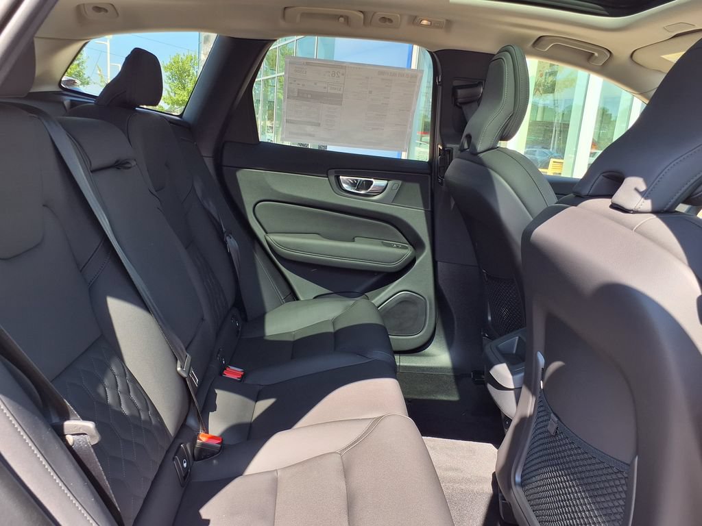 New 2026 Volvo XC60 B5 Plus w/ Protection Package Premier AWD/4WD image 17