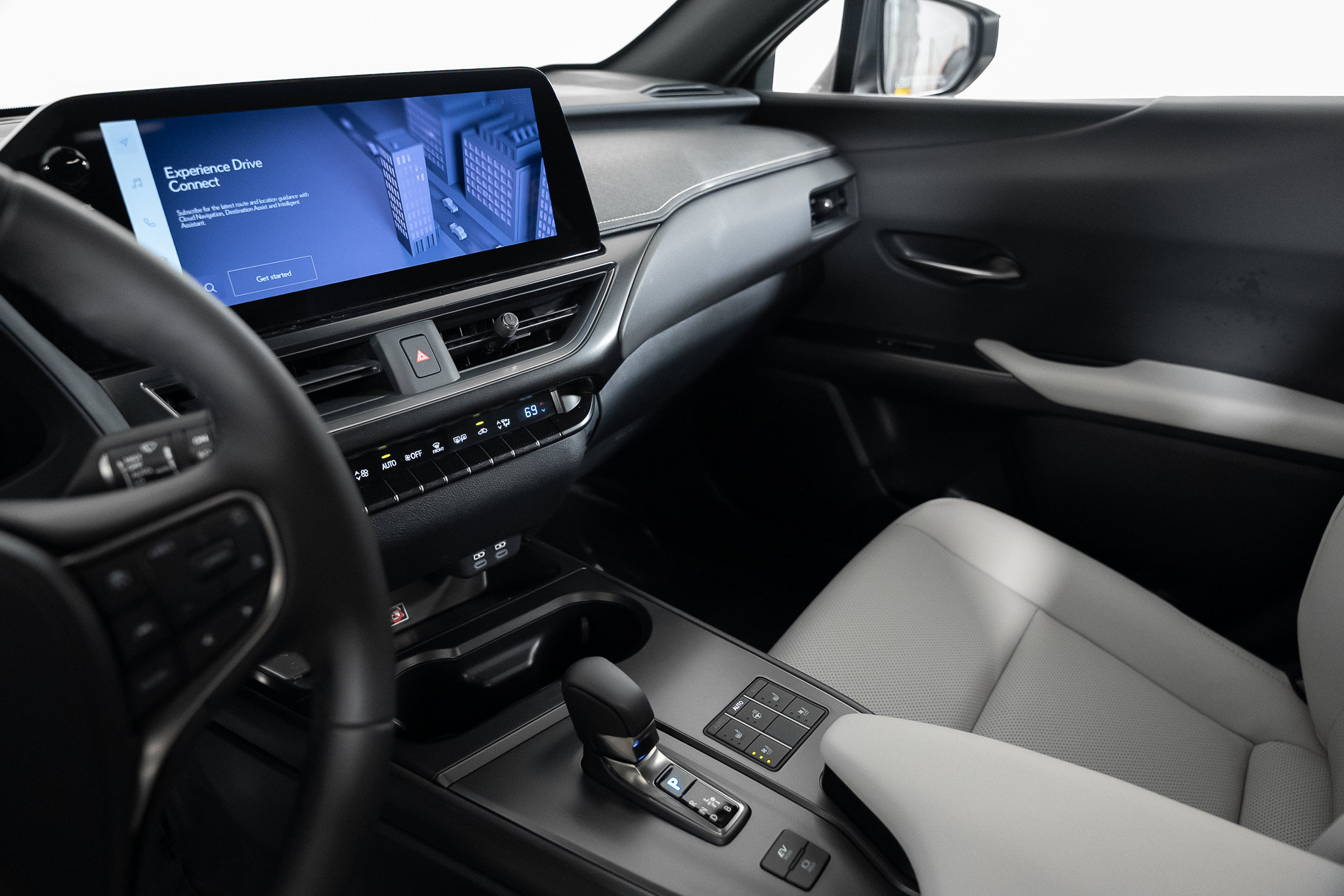Used 2025 Lexus UX 300h AWD w/ Accessory Package (Z1) image 27