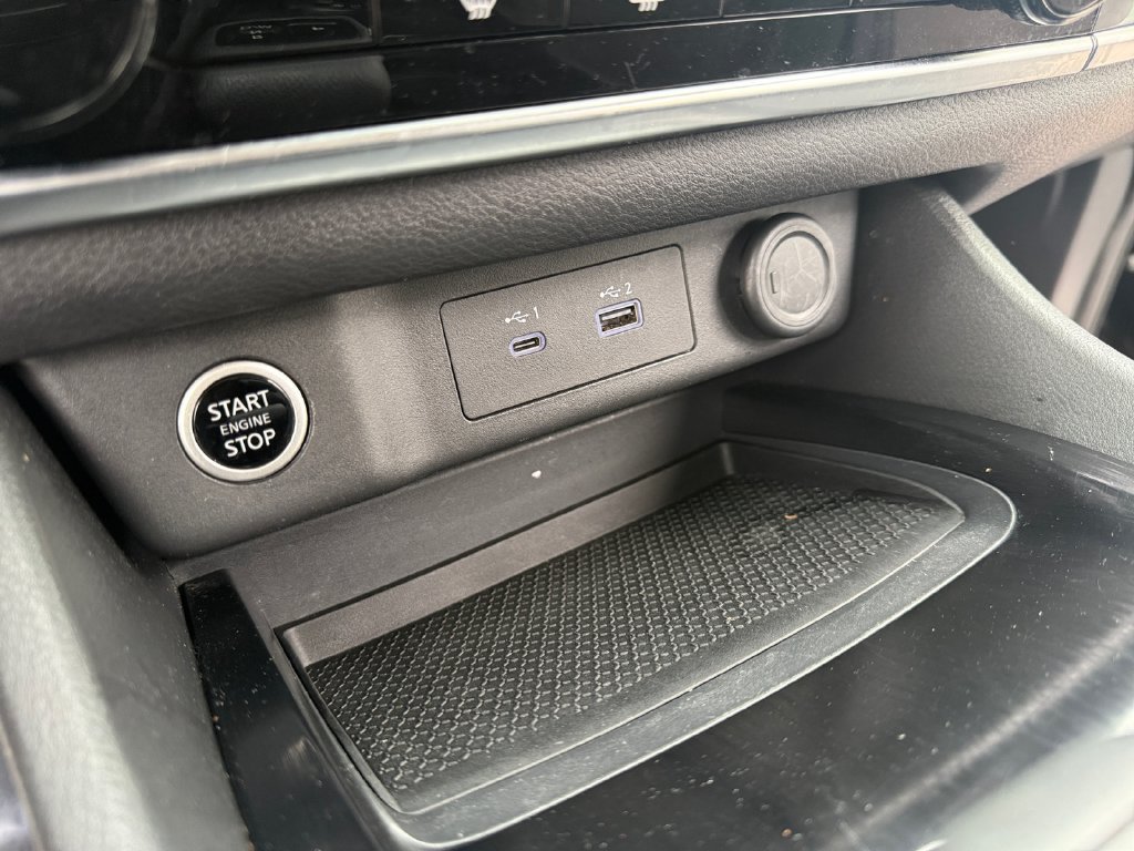 Used 2023 Nissan Rogue S AWD/4WD image 19
