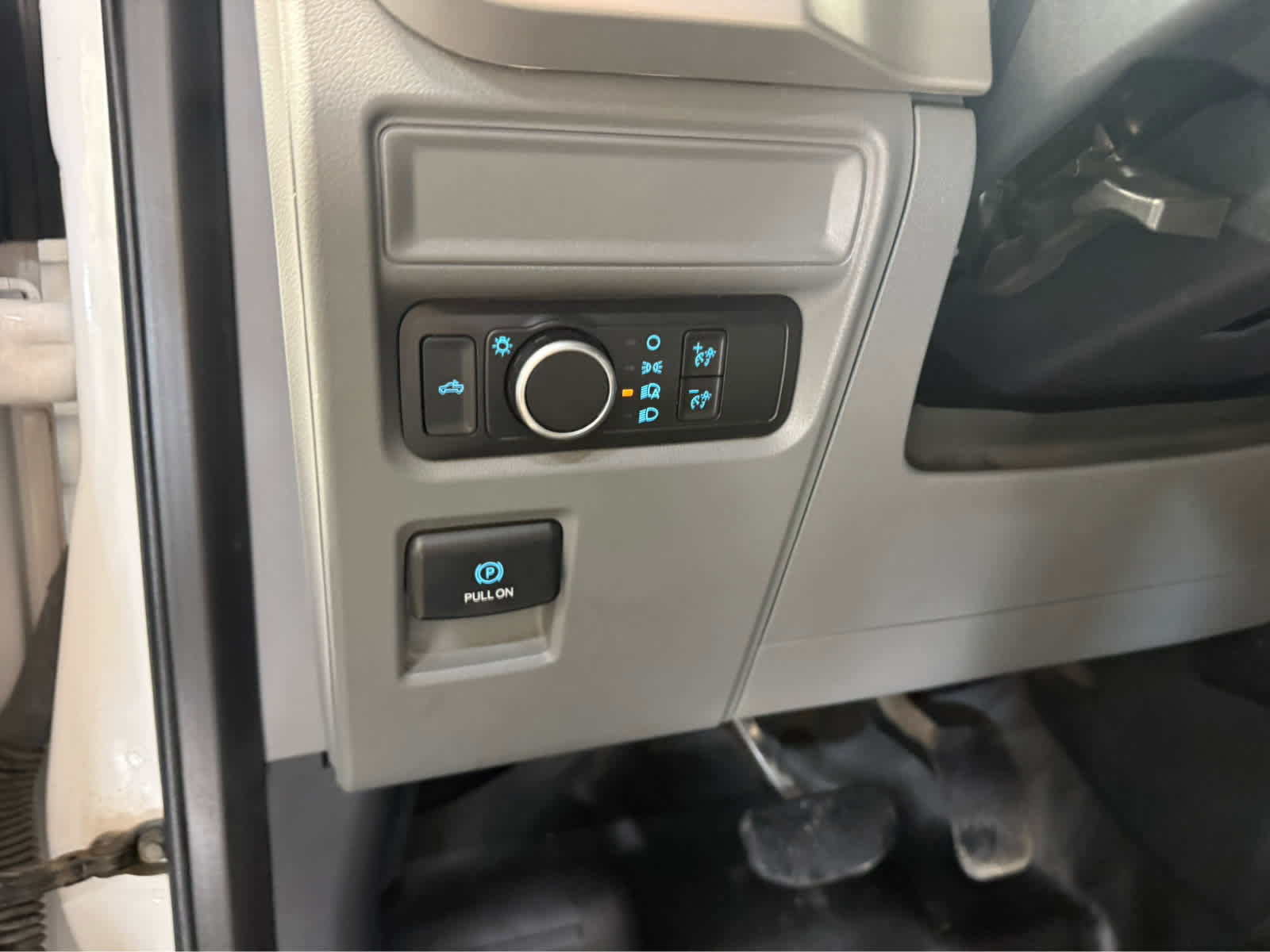 Used 2021 Ford F150 XL w/ Trailer Tow Package image 14