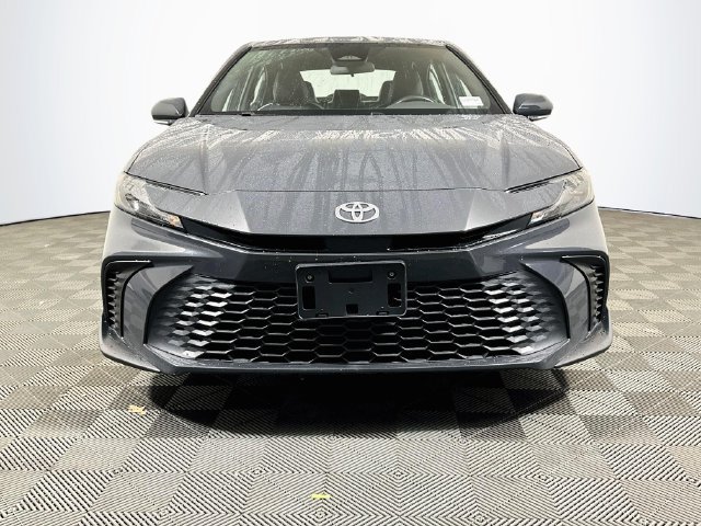 Certified 2025 Toyota Camry SE FWD image 3
