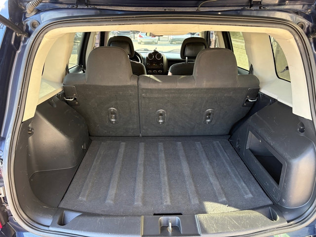 Used 2014 Jeep Patriot Sport image 5