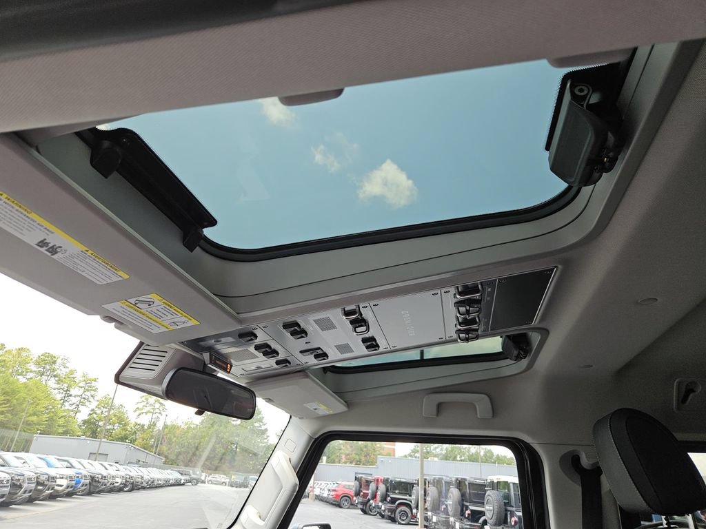 Used 2025 INEOS Grenadier Station Wagon AWD/4WD image 17