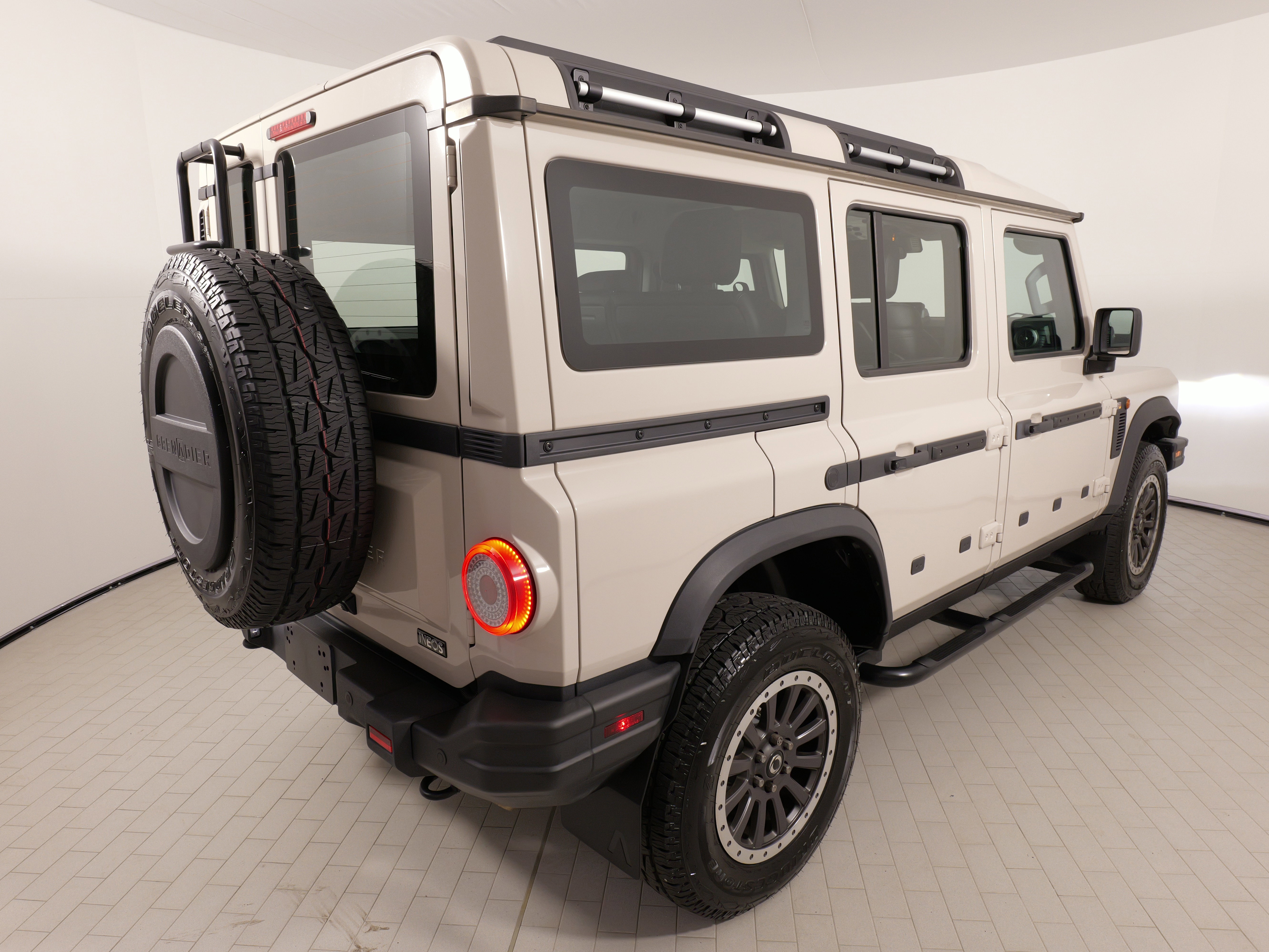 Used 2024 INEOS Grenadier Fieldmaster image 9