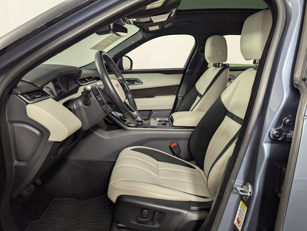 Used 2023 Land Rover Range Rover Velar S image 4