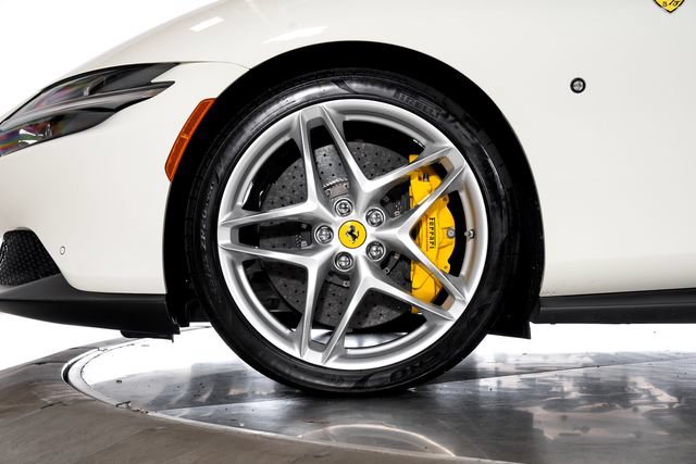 Used 2024 Ferrari Roma RWD image 18