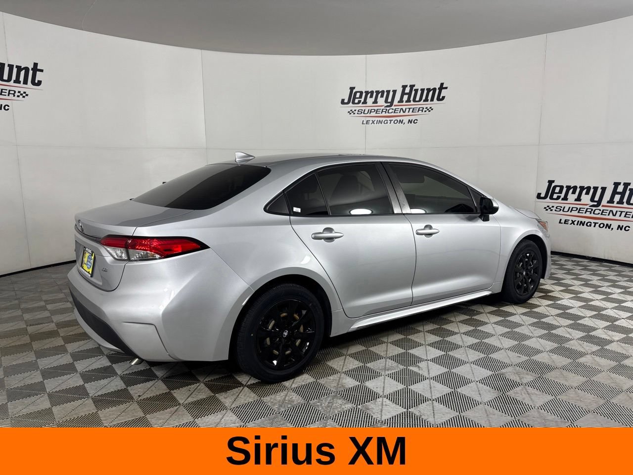 Used 2022 Toyota Corolla LE FWD image 6