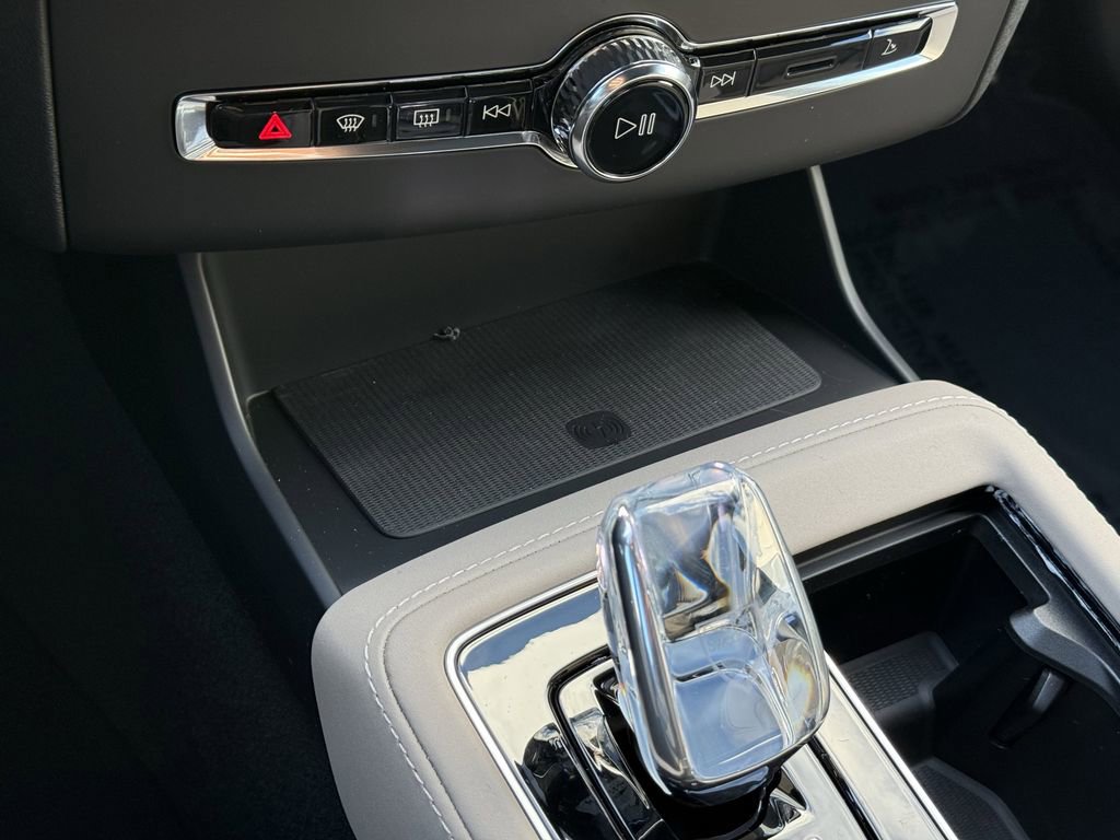 New 2026 Volvo XC90 B6 Ultra w/ Protection Package Premier image 23